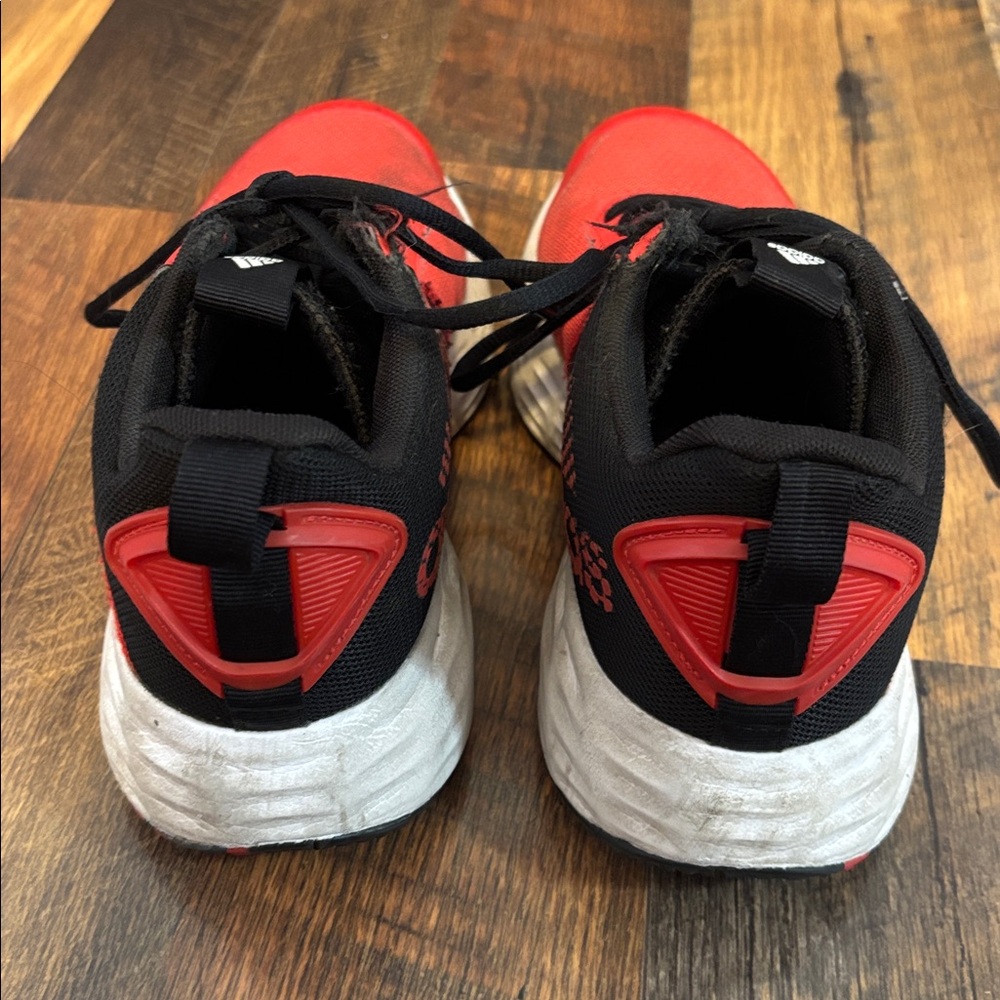 Adidas Red and Black Running Shoes - Picture 4 of 8
